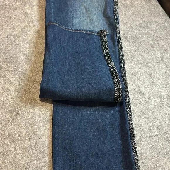 Hudson Nico Cigarette Fit with Unique Metal Detail, Size 28. - Picture 4 of 12